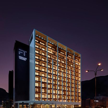 Ferrari Tower Aparthotel Болзано Екстериор снимка