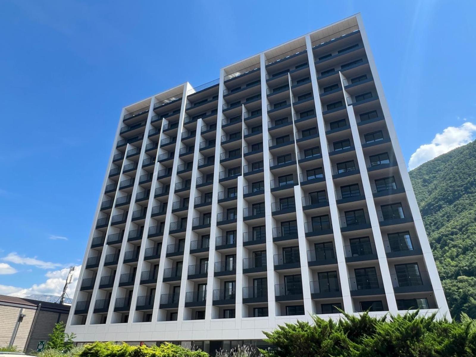 Ferrari Tower Aparthotel Болзано Екстериор снимка